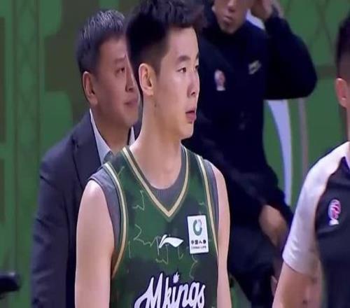 杨瀚森助力,青岛再下一,独揽,开宝体育官网,开宝体育直播,体育赛事直播,足球直播