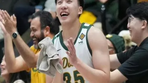 泰山主场失利，海港夺冠球迷情感渐行渐远。